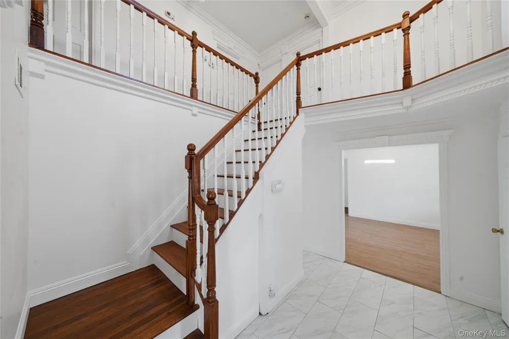 7 New Jersey Court Dix Hills, NY 11746
