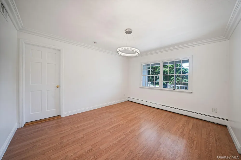 7 New Jersey Court Dix Hills, NY 11746
