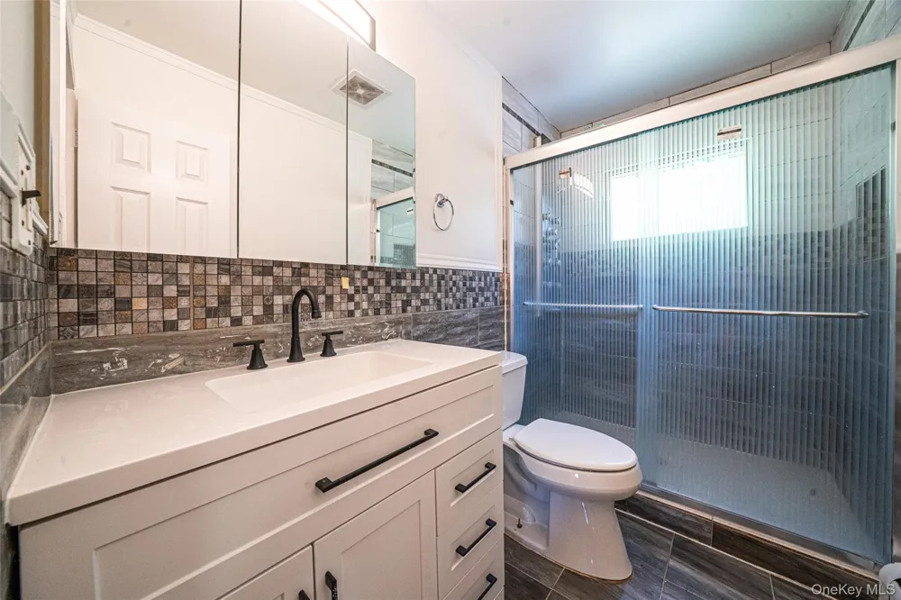 7 New Jersey Court Dix Hills, NY 11746
