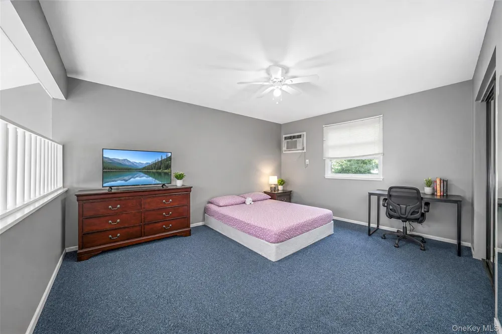 7 New Jersey Court Dix Hills, NY 11746