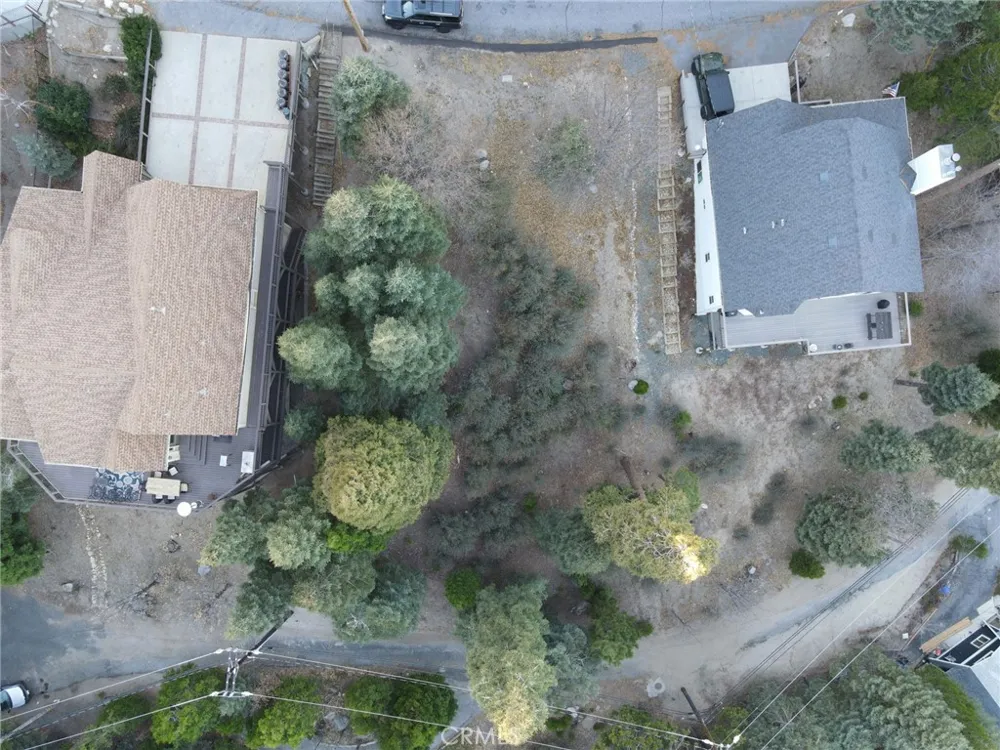 Shenandoah Drive Lake Arrowhead, CA 92352