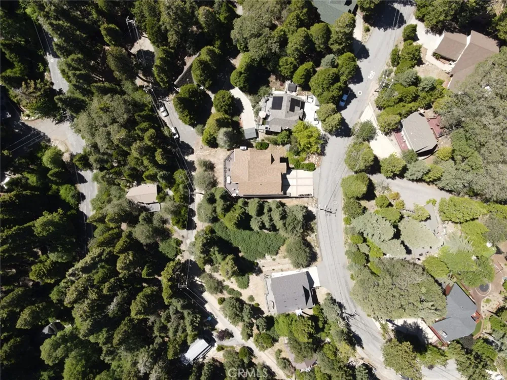 Shenandoah Drive Lake Arrowhead, CA 92352