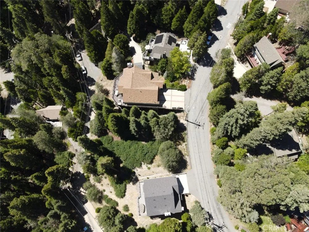 Shenandoah Drive Lake Arrowhead, CA 92352