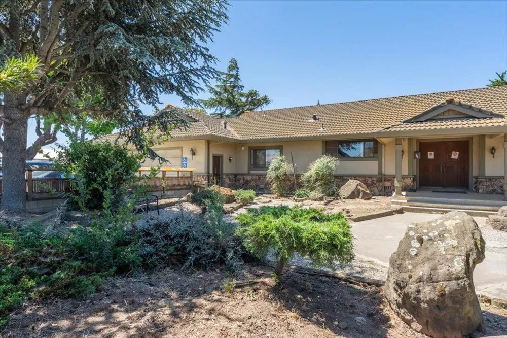 23820 Potter Road Salinas, CA 93908