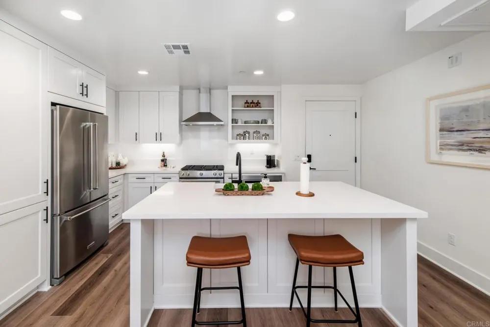 1105 Catania Court #203 Encinitas, CA 92024