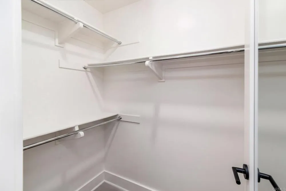 1105 Catania Court #203 Encinitas, CA 92024