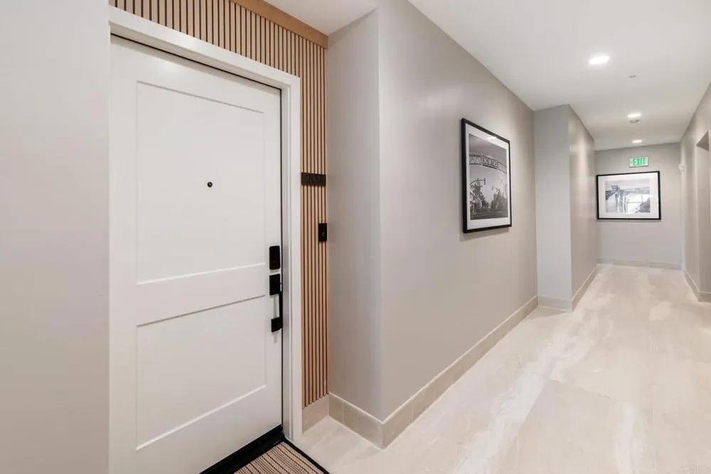 1105 Catania Court #203 Encinitas, CA 92024
