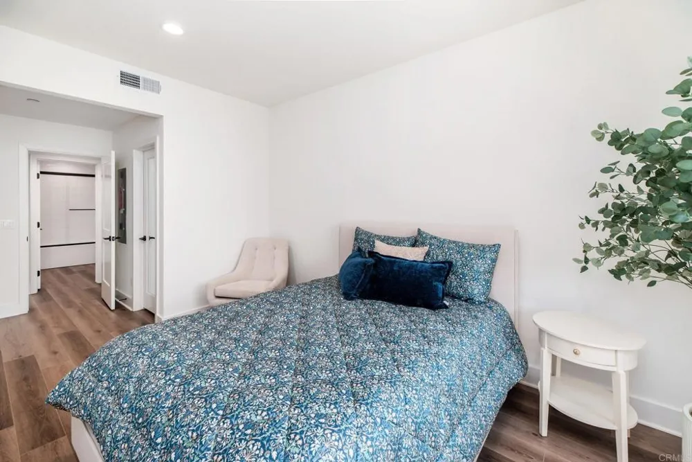 1105 Catania Court #203 Encinitas, CA 92024