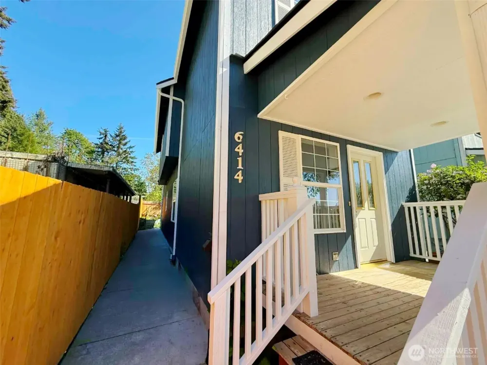 6414 NE Fern Street Suquamish, WA 98392