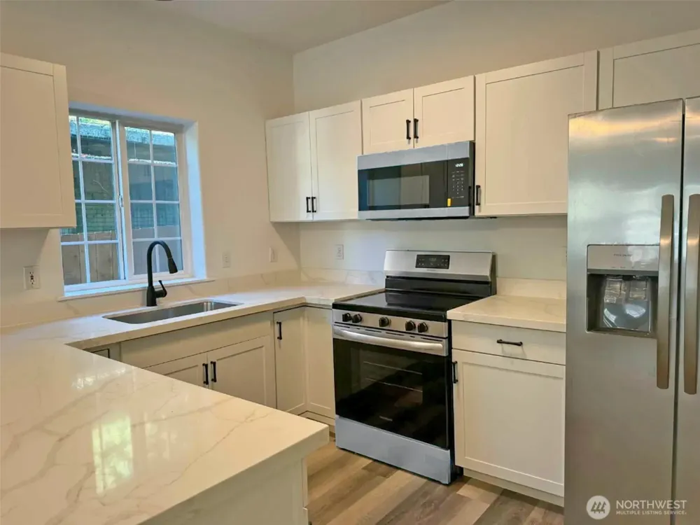 6414 NE Fern Street Suquamish, WA 98392