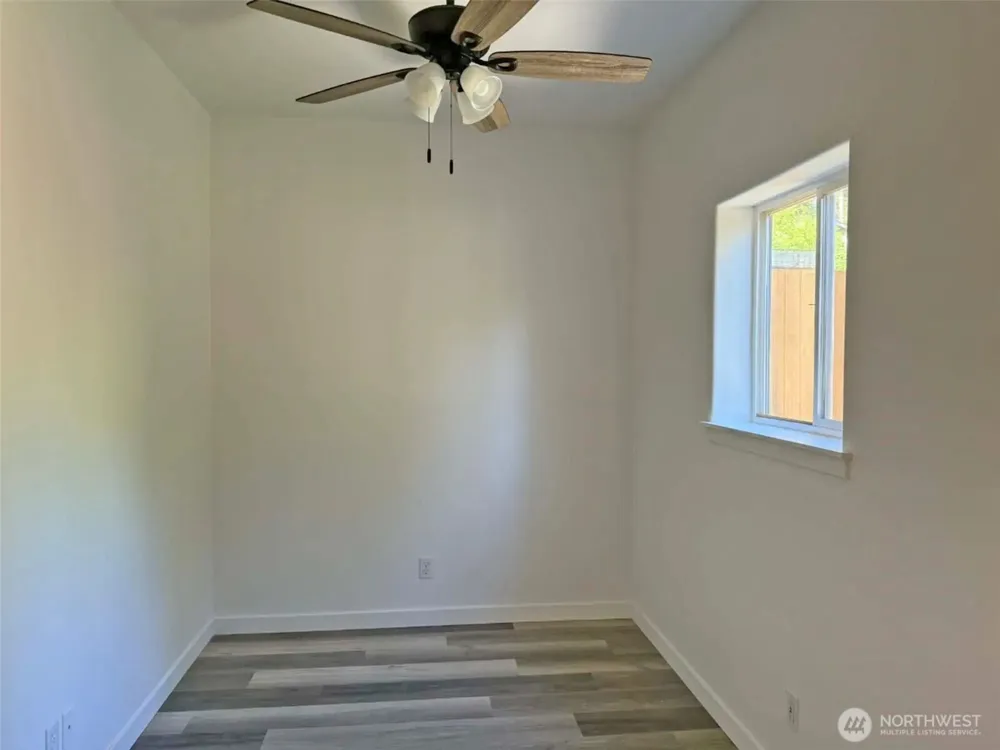 6414 NE Fern Street Suquamish, WA 98392