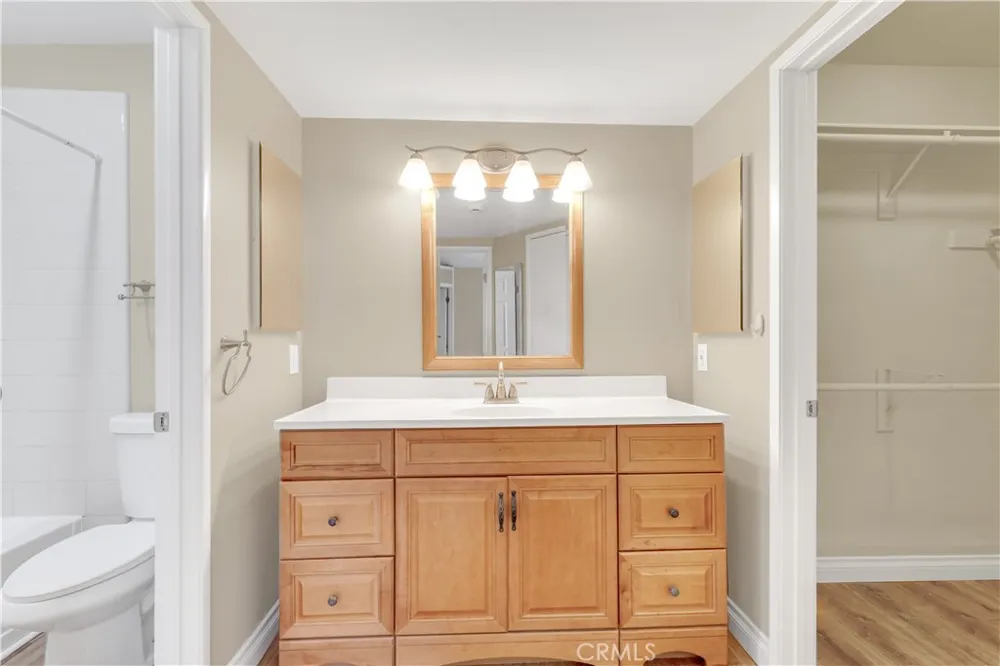 25761 Le Parc #72 Lake Forest, CA 92630