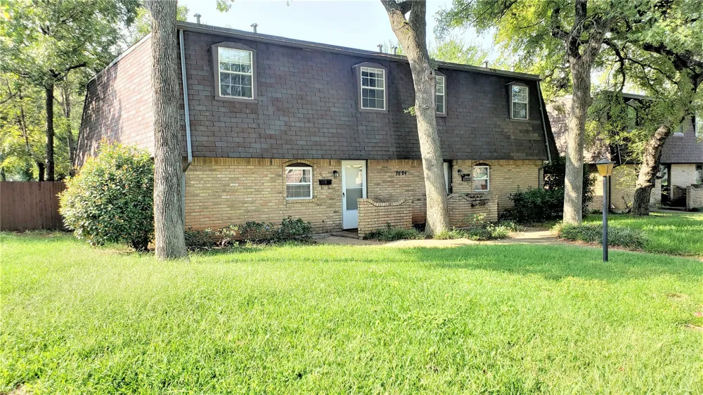 7604 Bridges Avenue #B Richland Hills, TX 76118