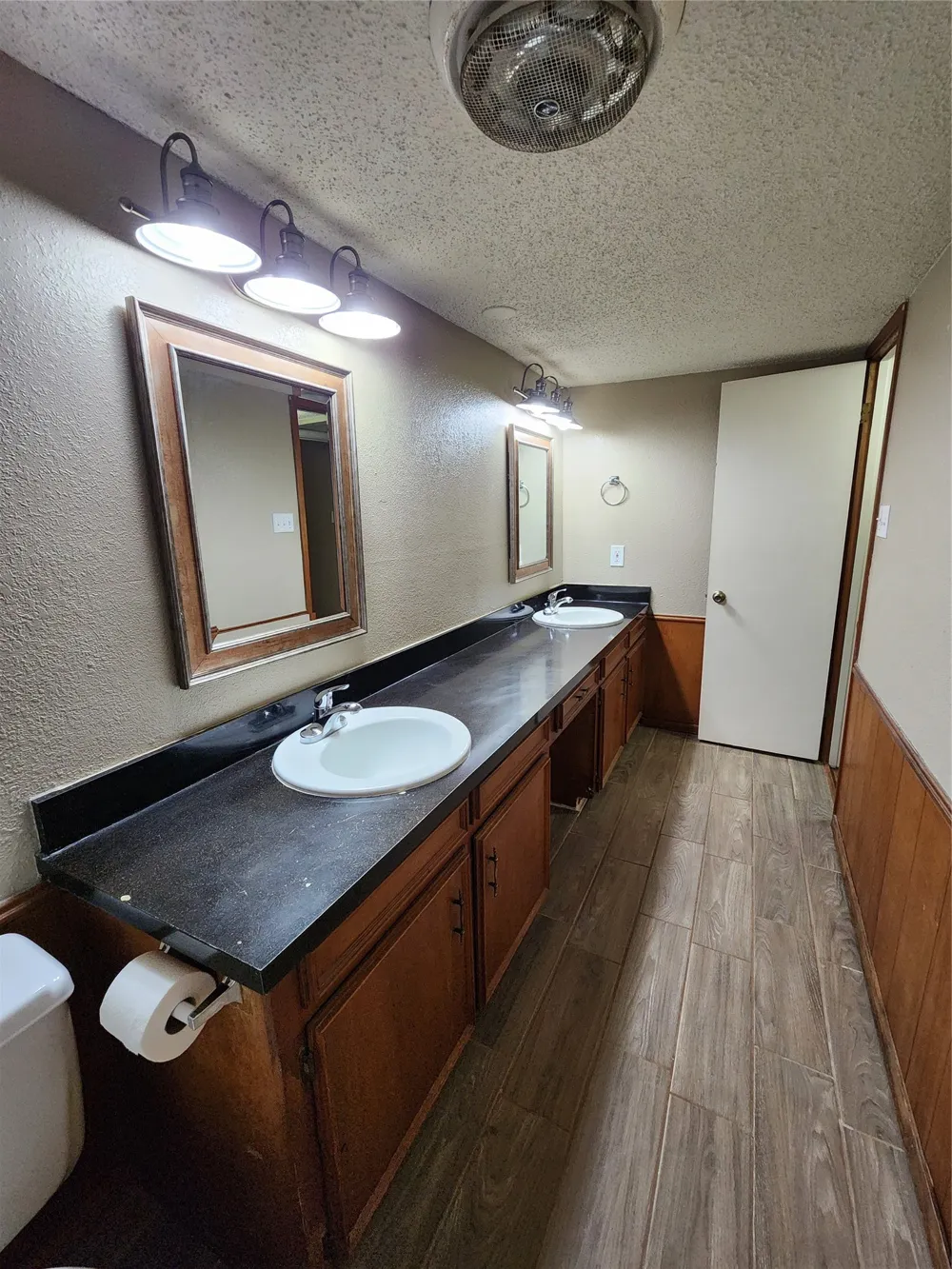 7604 Bridges Avenue #B Richland Hills, TX 76118