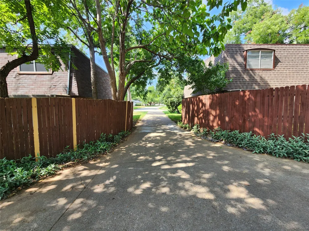 7604 Bridges Avenue #B Richland Hills, TX 76118