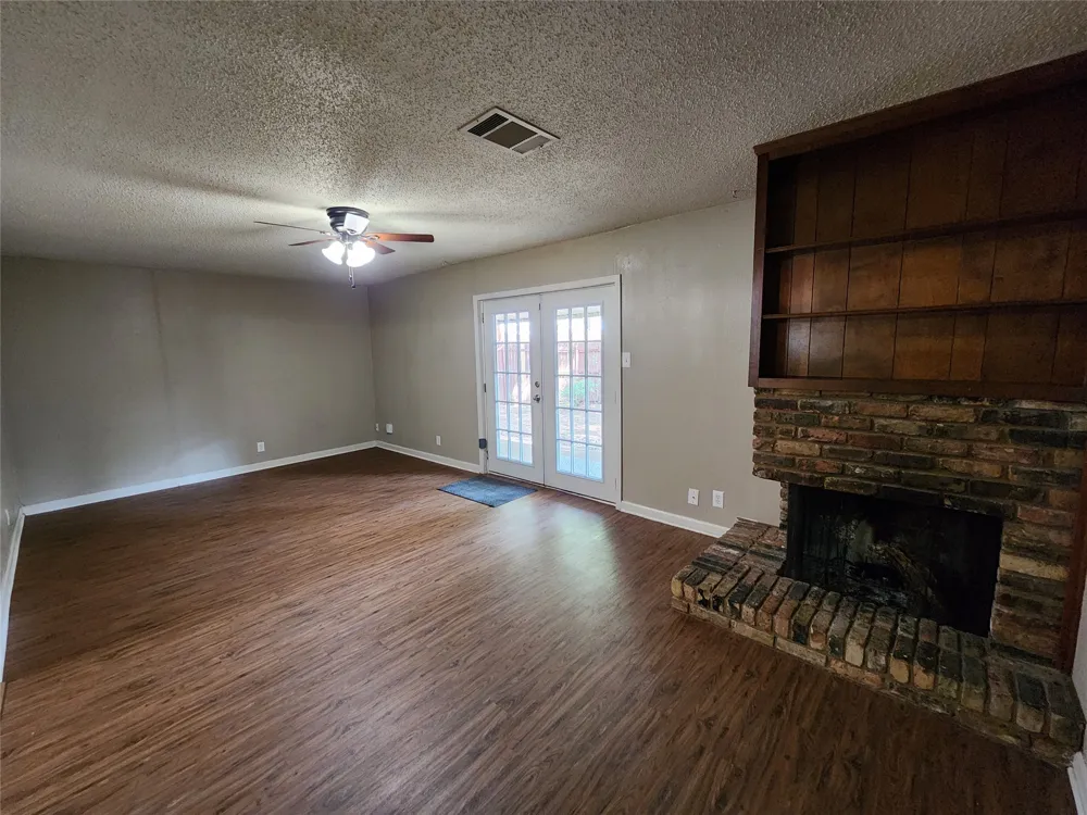 7604 Bridges Avenue #B Richland Hills, TX 76118