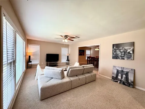 2009 Sheridan Street