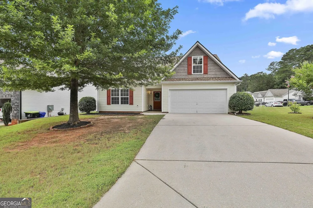 18 Hill Top CIR Grantville, GA 30220