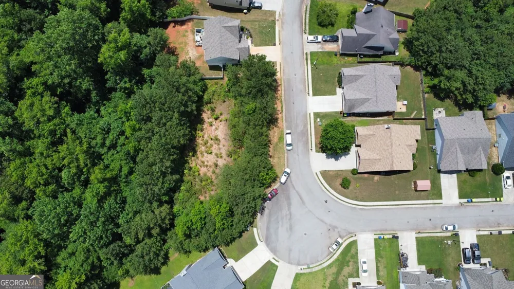 18 Hill Top CIR Grantville, GA 30220
