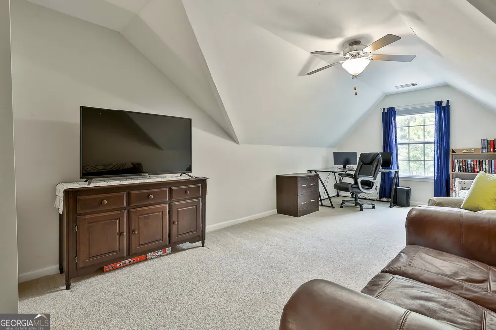 18 Hill Top CIR Grantville, GA 30220