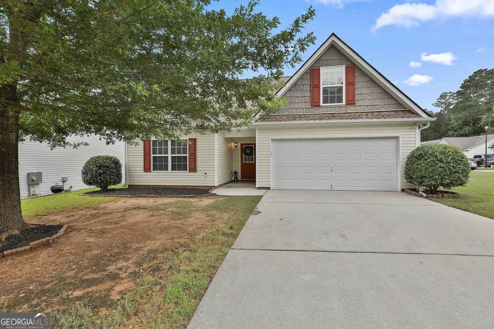 18 Hill Top CIR Grantville, GA 30220