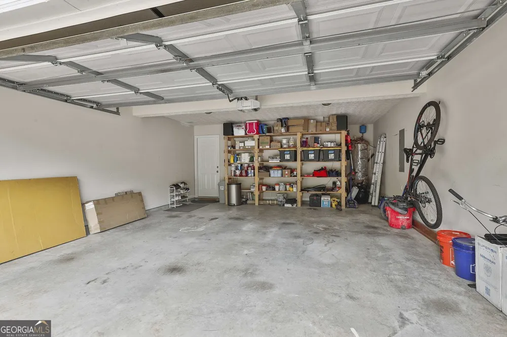 18 Hill Top CIR Grantville, GA 30220