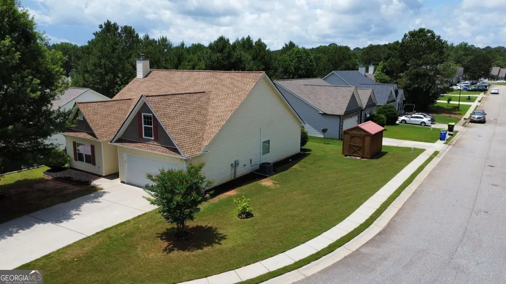 18 Hill Top CIR Grantville, GA 30220