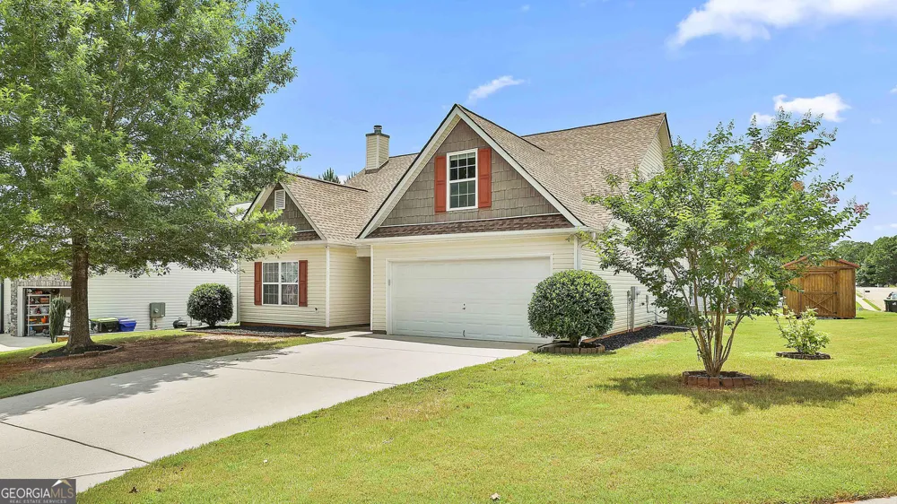 18 Hill Top CIR Grantville, GA 30220
