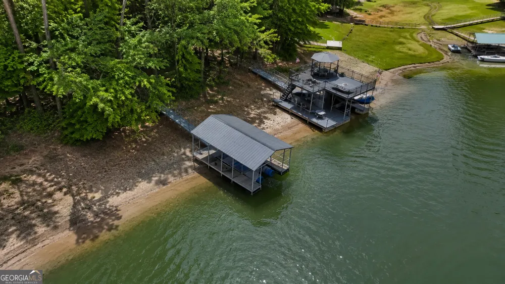 237 Waters Edge CT Martin, GA 30557