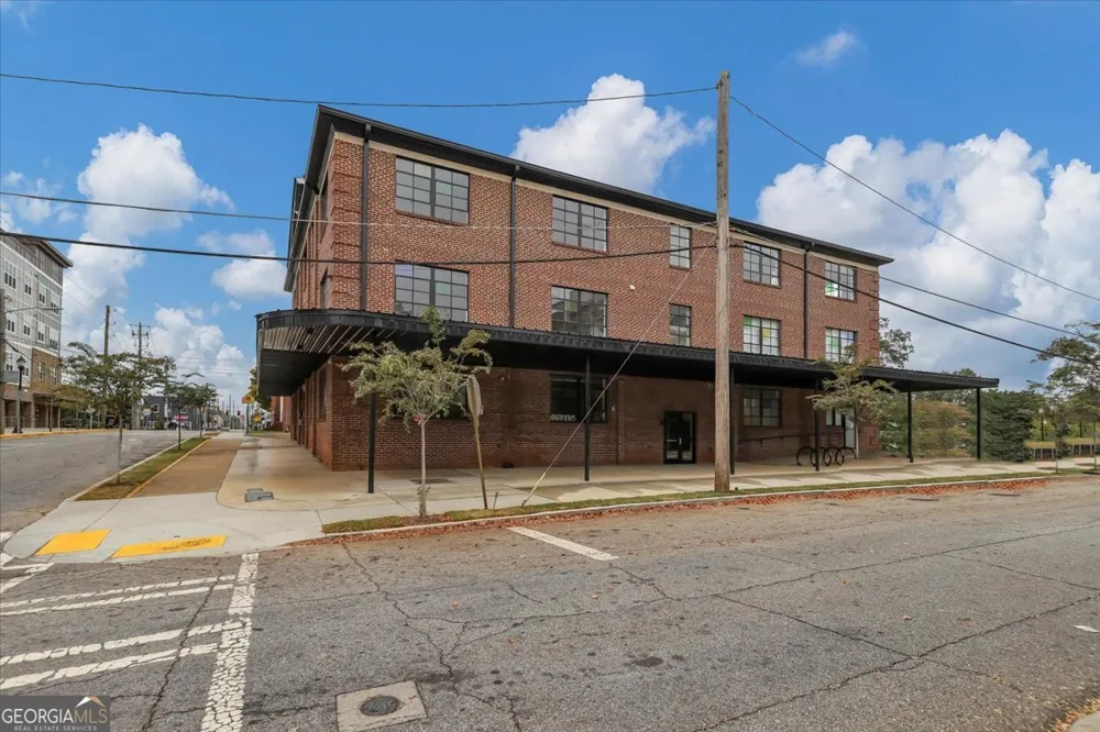 1805 Harvard AVE College Park, GA 30337