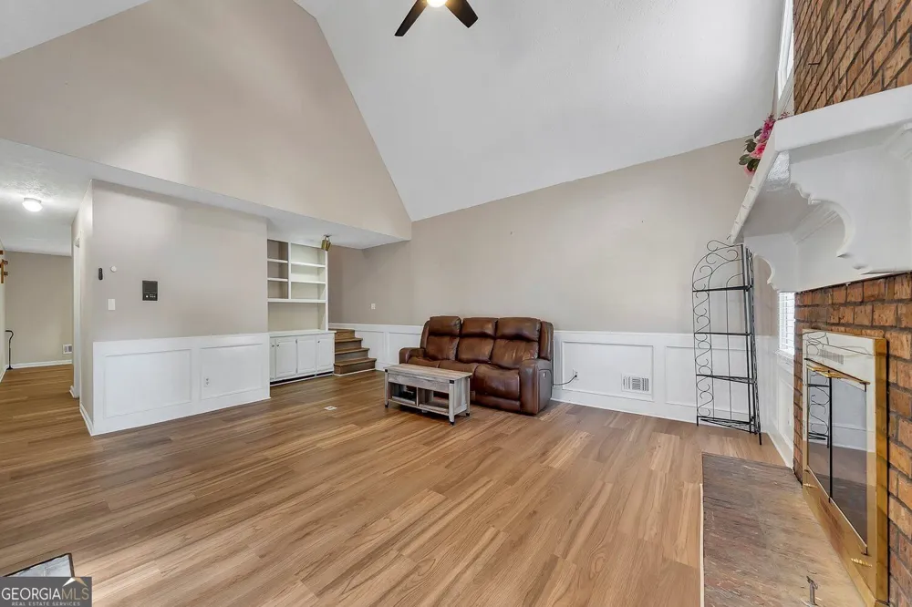 210 Hanarry DR Lawrenceville, GA 30046