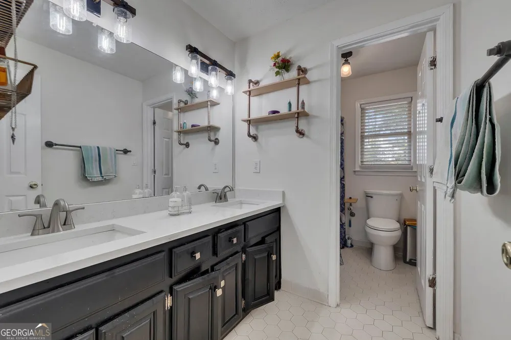210 Hanarry DR Lawrenceville, GA 30046