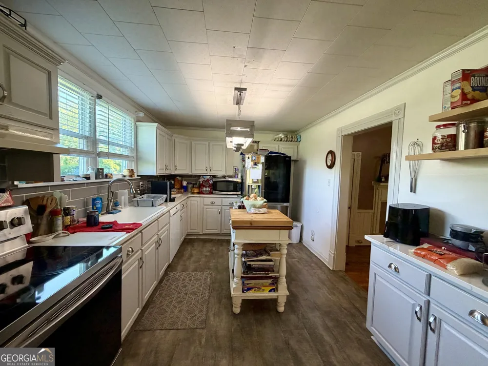 312 N Line ST Dexter, GA 31019