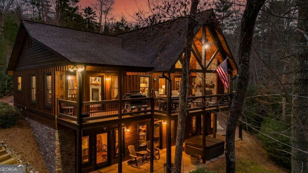 327 Hooch Holler LN Morganton, GA 30560