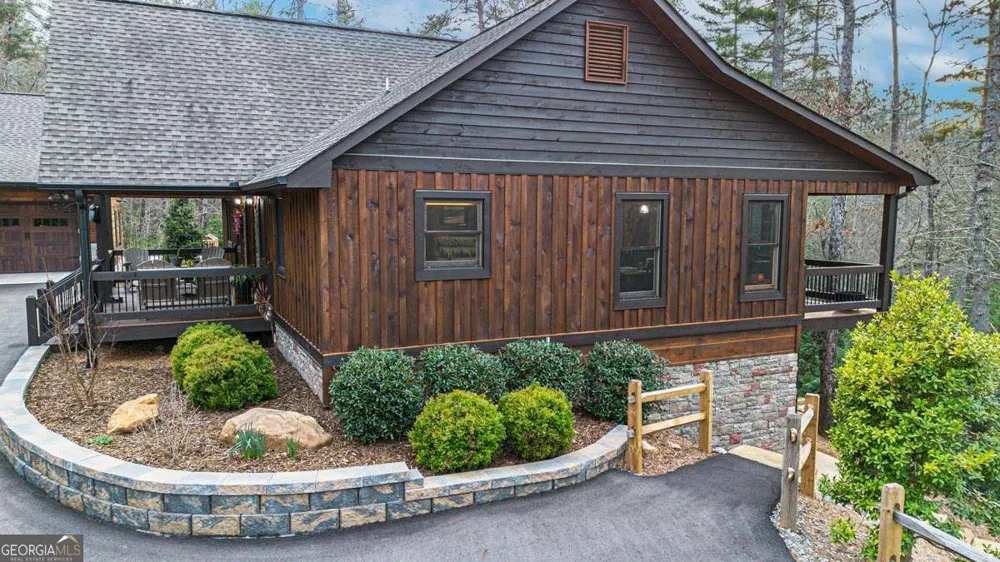 327 Hooch Holler LN Morganton, GA 30560