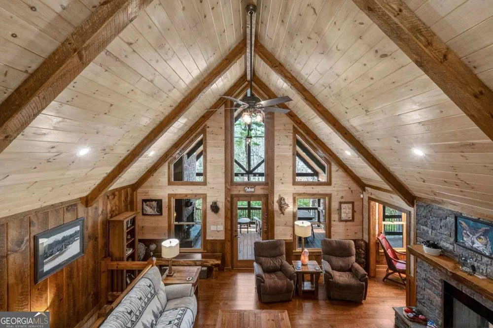 327 Hooch Holler LN Morganton, GA 30560
