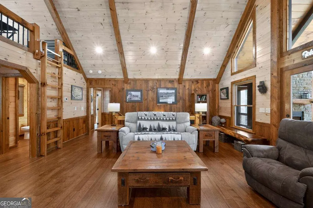 327 Hooch Holler LN Morganton, GA 30560
