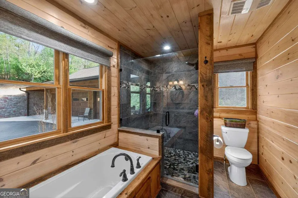 327 Hooch Holler LN Morganton, GA 30560