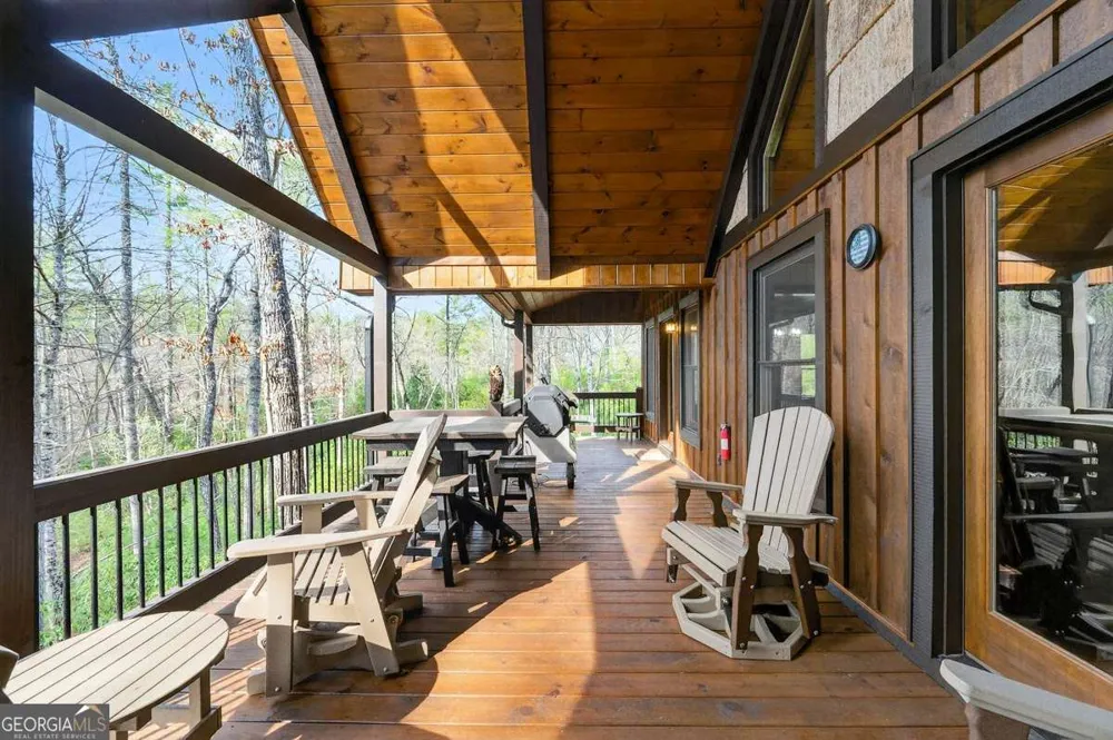 327 Hooch Holler LN Morganton, GA 30560