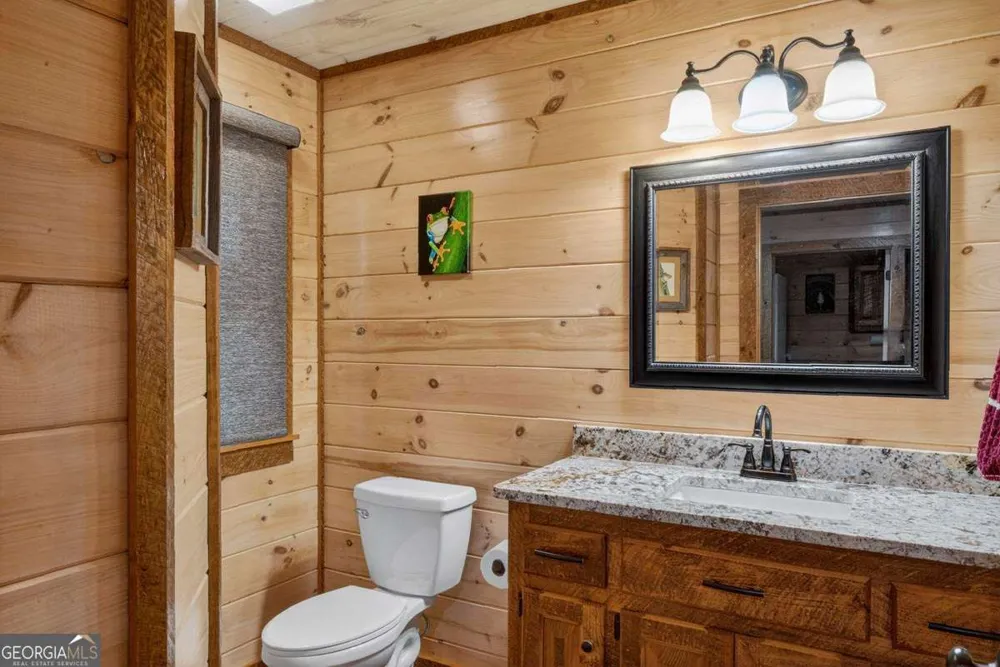 327 Hooch Holler LN Morganton, GA 30560