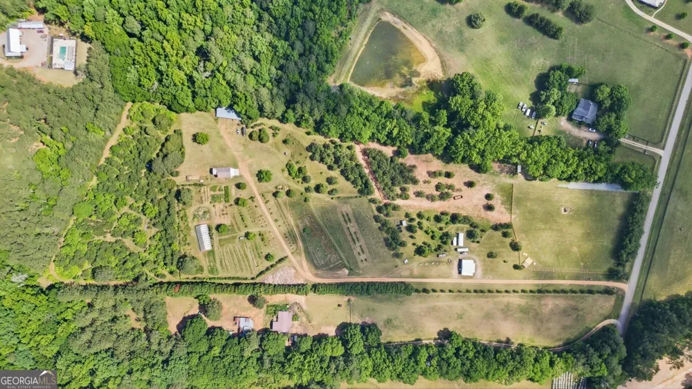 1465 Thurston Snow RD Good Hope, GA 30641