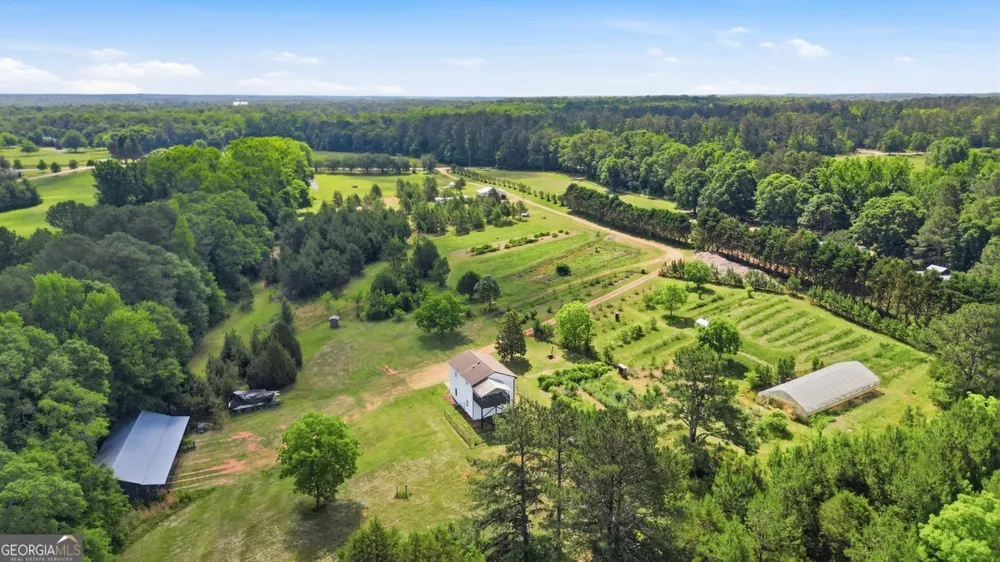 1465 Thurston Snow RD Good Hope, GA 30641
