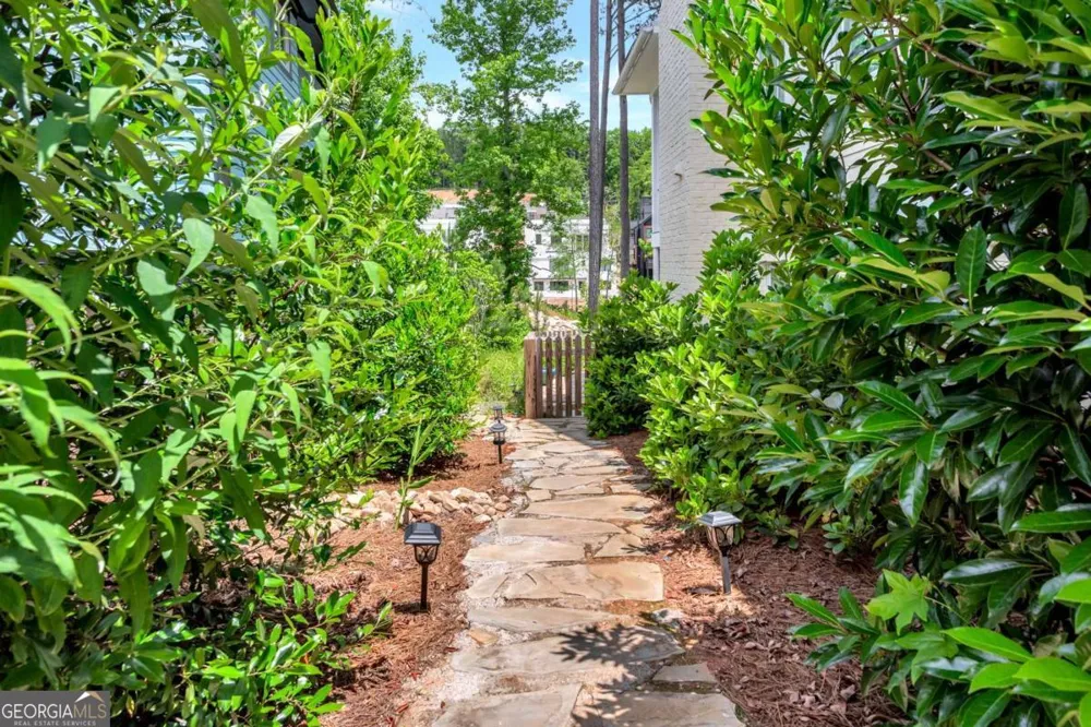 11190 Serenbe LN Chattahoochee Hills, GA 30268