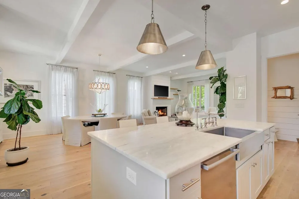 11190 Serenbe LN Chattahoochee Hills, GA 30268
