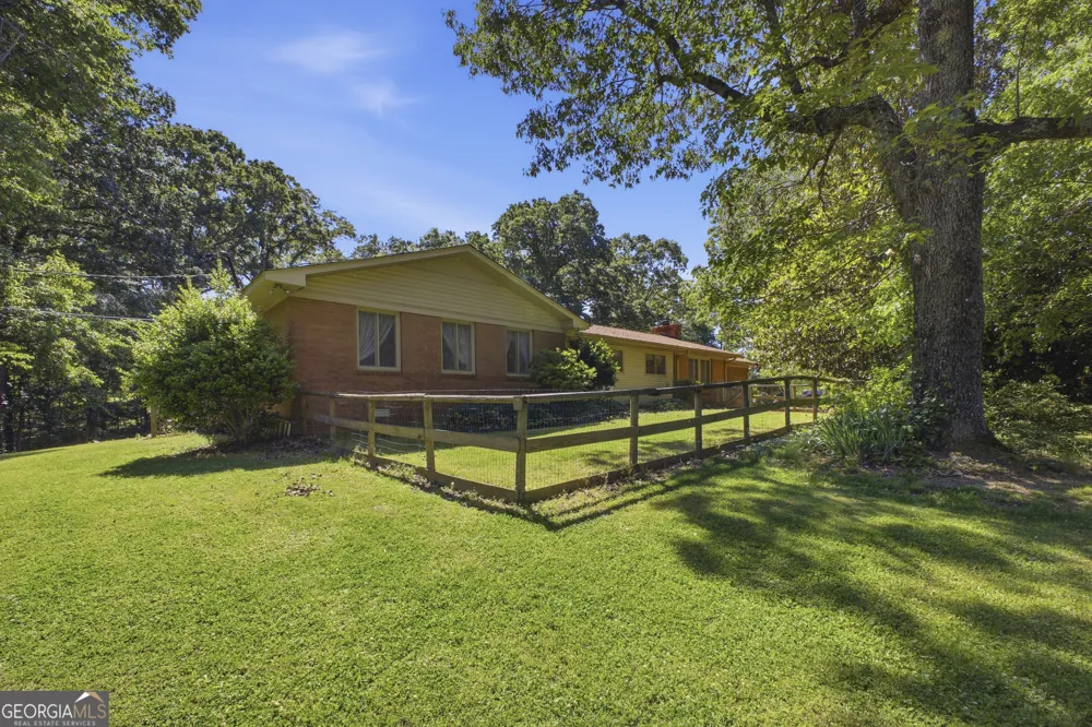 1202 Cave Spring RD Cedartown, GA 30125