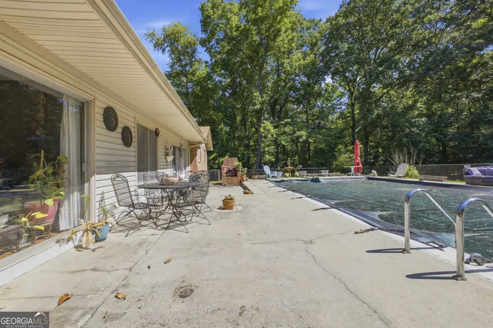 1202 Cave Spring RD Cedartown, GA 30125