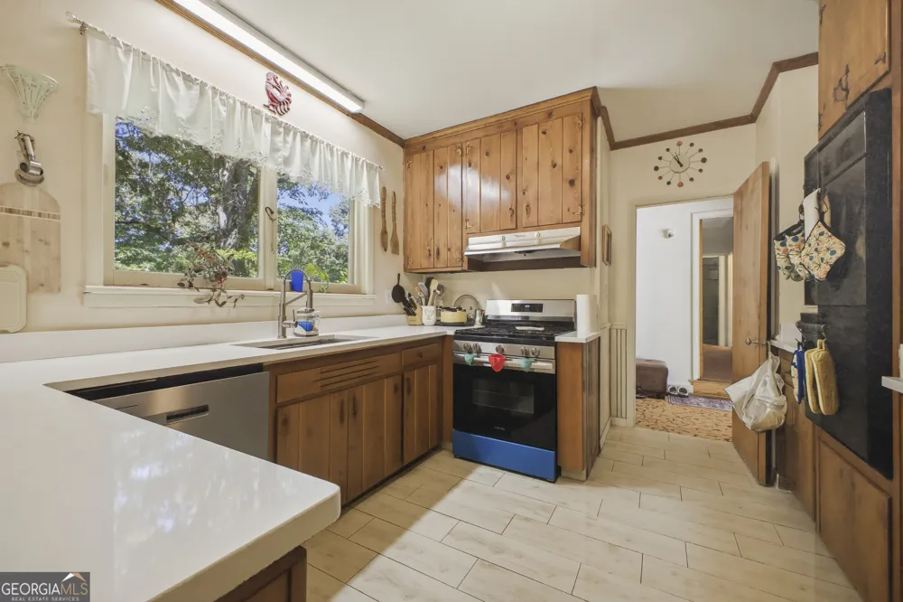 1202 Cave Spring RD Cedartown, GA 30125