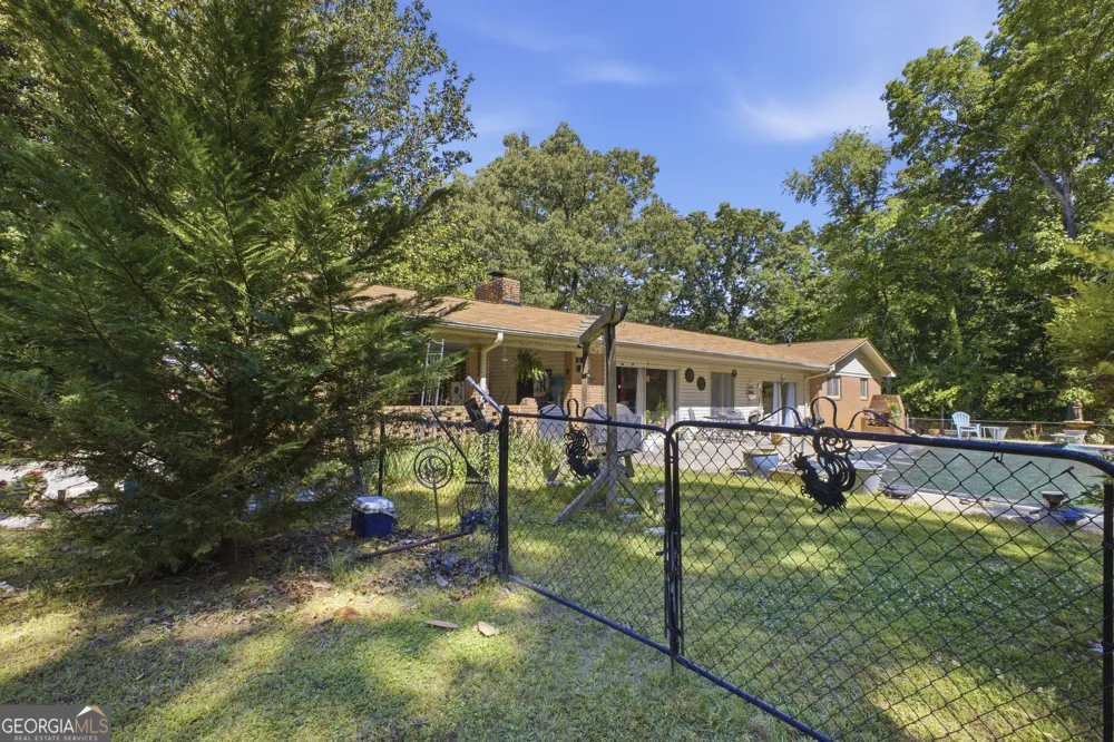 1202 Cave Spring RD Cedartown, GA 30125