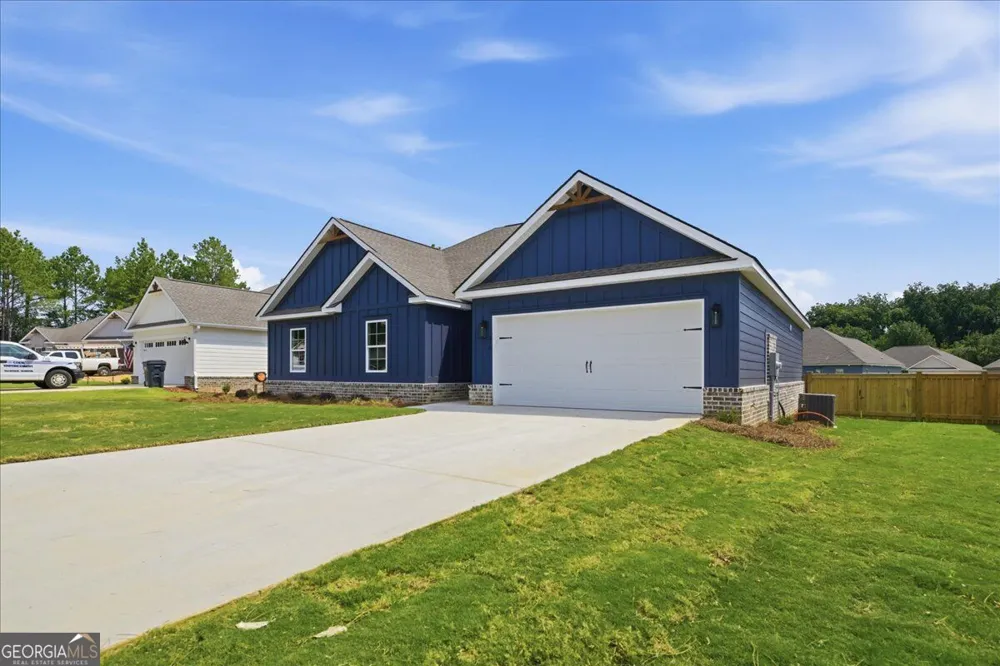 210 Hampton Chase Perry, GA 31069