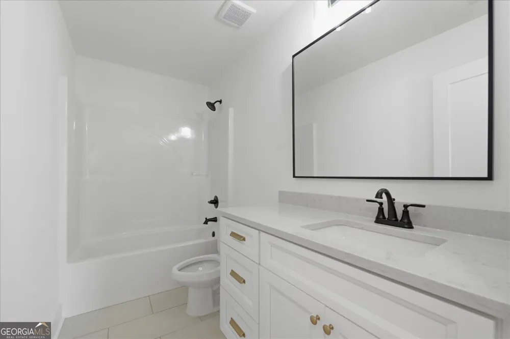 210 Hampton Chase Perry, GA 31069